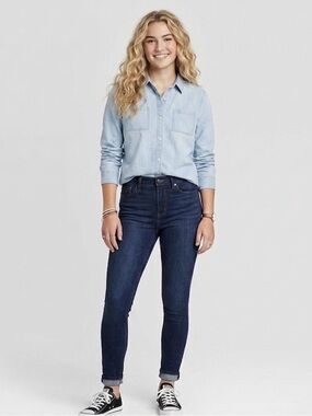 Cat & Jack 100% Cotton Light Blue Denim Long Sleeve Shirt Girls XL